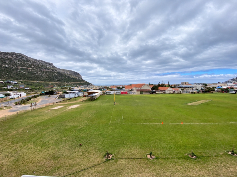 1 Bedroom Property for Sale in Fish Hoek Western Cape